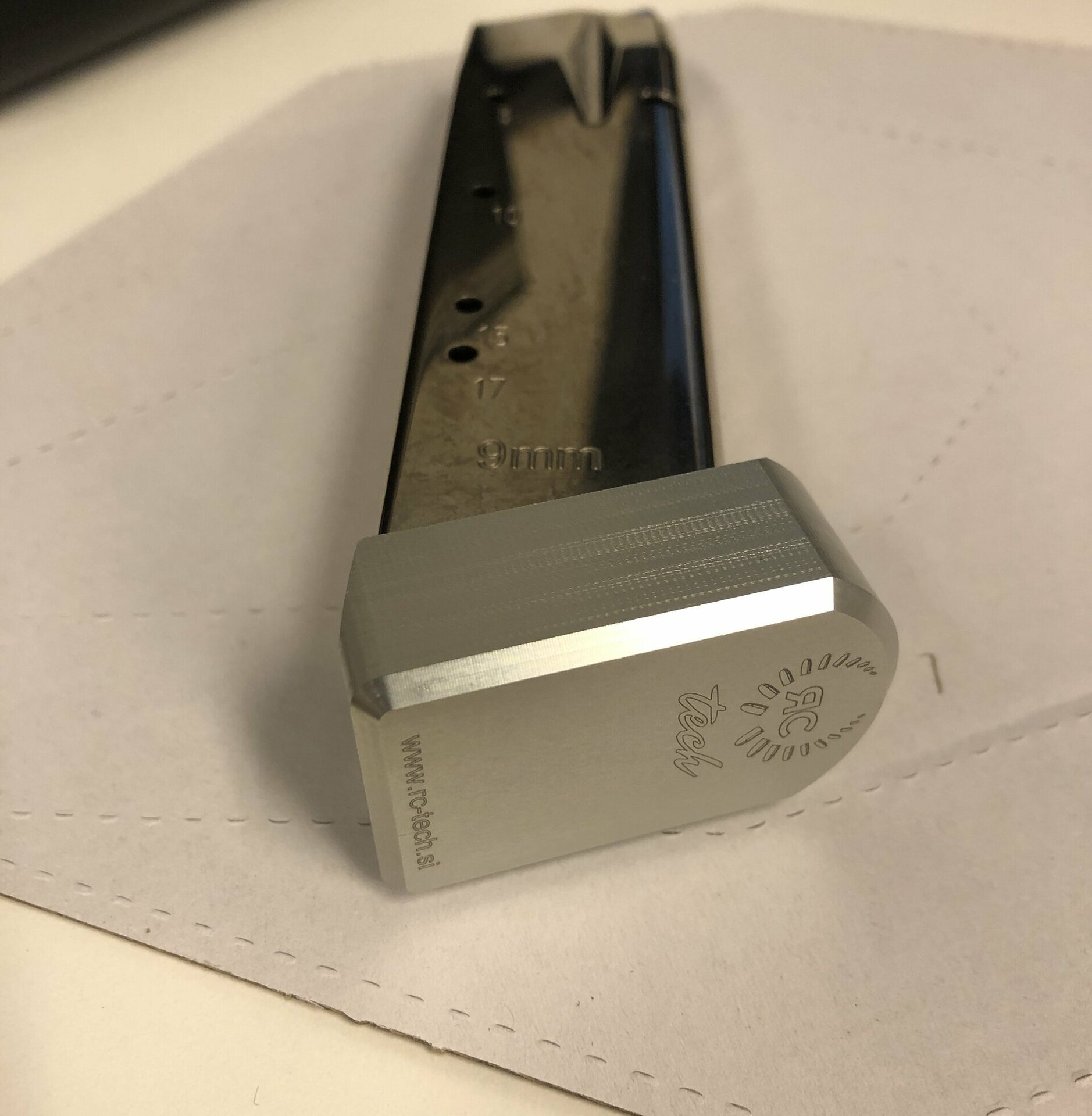 CZ SP-01 Shadow & Shadow 2 magazine 19 rd Silver Pad