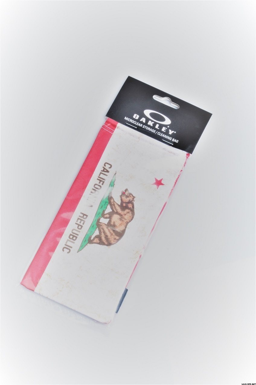 Oakley Special Storage/Cleaning bag CA State Flag