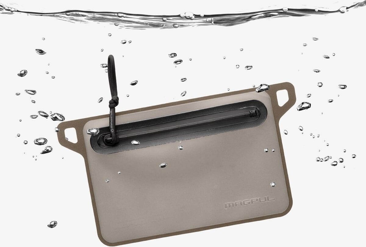 Magpul DAKA Waterproof Window Pouch, Small FDE