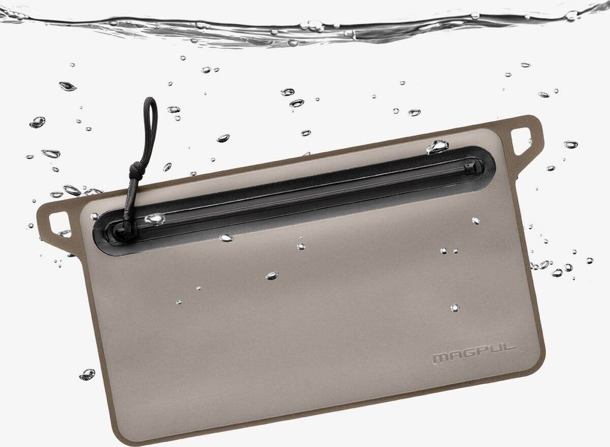 Magpul DAKA Waterproof Window Pouch, Medium FDE