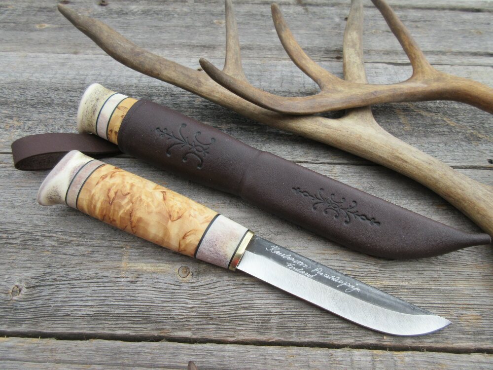 Kauhavan Puukkopaja Reindeer Antler-Curly Birch Knife 607 Vaalea