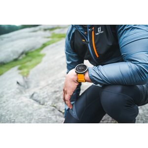 Suunto Spartan Sport Wrist HR Baro Amber (sykevyöllä)