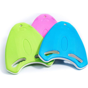 Pull buoys 和 kickboards