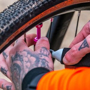Muc-Off CO2 Pump Road Inflator Kit