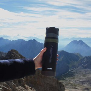 Thermos Mountain Beverage Bottle 0,75L