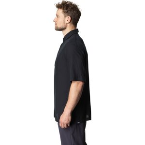 Brandon on 185 cm pitkä ja käyttää kokoa L