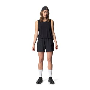 Malva on 169 cm pitkä ja käyttää kokoa M