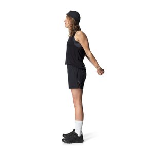 Malva on 169 cm pitkä ja käyttää kokoa M
