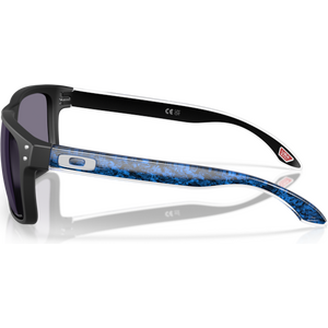 Oakley Holbrook, Matte Black w/ Prizm Grey