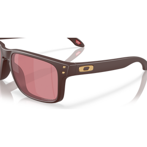Oakley Holbrook, Matte Grenache w/ Prizm Dark Golf