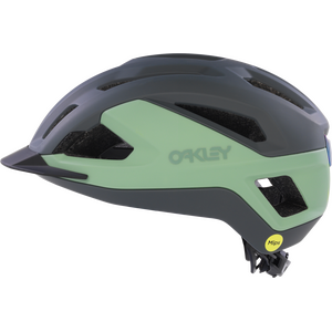 Oakley ARO3 All Road