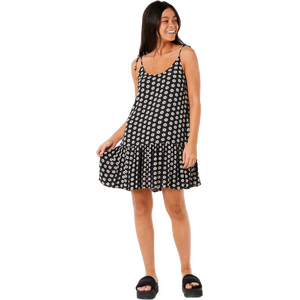 Model is 171cm (5'7) tall and wearing a size XS.