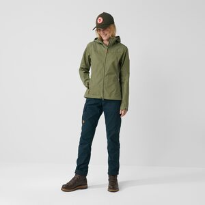 Model is 176 cm and wears size S.