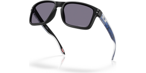 Oakley Holbrook, Matte Black w/ Prizm Grey