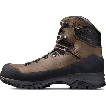 Men's hiking boots with shell