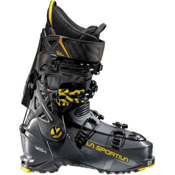 Freeride ski boots