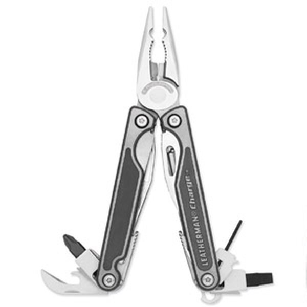 Leatherman Charge Xti nahkakotelossa