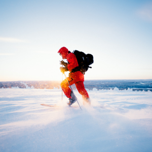 Practicar raquetas de nieve